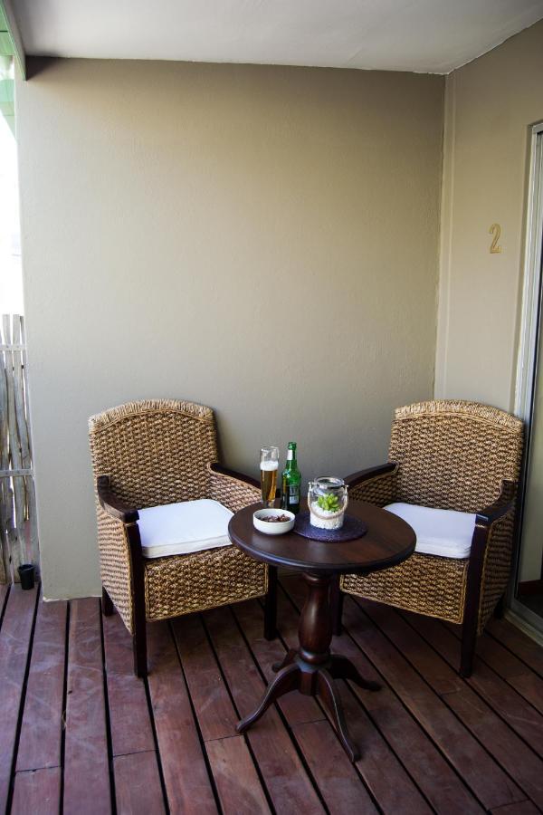 Aps Guesthouse Уиндхоек Екстериор снимка